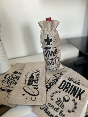 4 Pack Wine Bottle Bags boho new